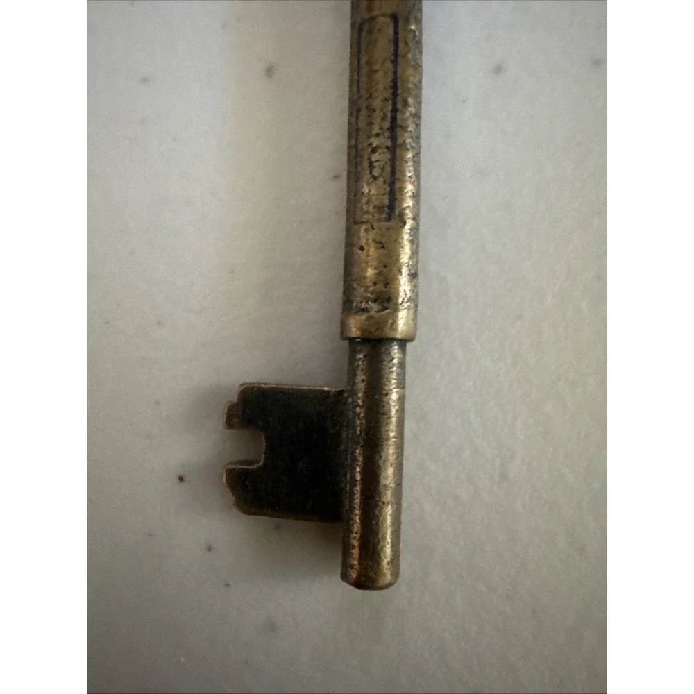 Antique Vintage Adlake Solid Brass Skeleton Key 4